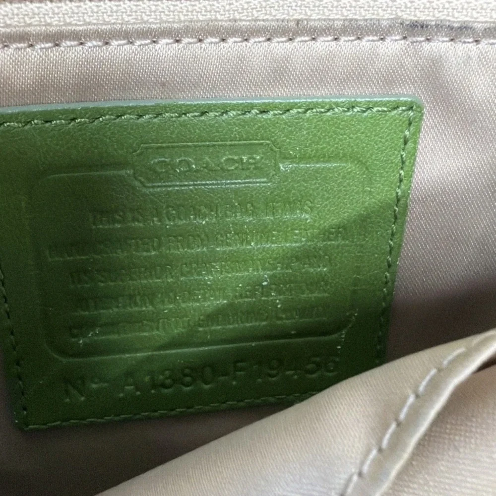Coach Gallery Tote Green Leather Shoulder Bag F19456 Silver Hardware - Picture 7 of 7